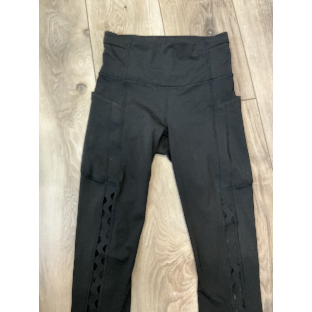 Athleta Ultimate Stash Craft 7/8 Tight Black Laser Cut Scallop Leggings XS